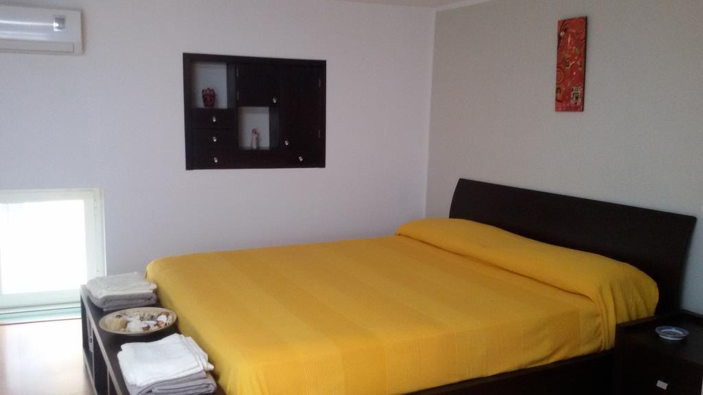 Regina Sancia Naples